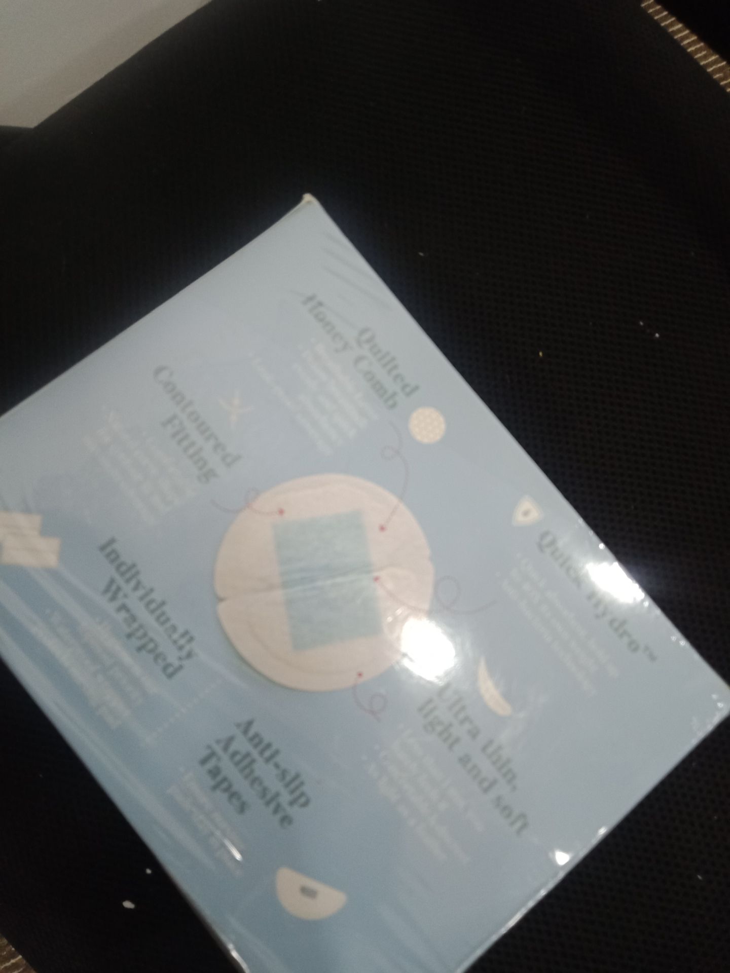 Thấy nhiều bạn bảo dùng loại này ổn lắm nên mua dùng thử, mình dùng cũng ngạc nhiên luôn. Sản phẩm dùng rất thoải mái mỏng nhẹ mà không mất đi độ thấm hút của em nó. Hàng auth chuẩn NatureBond đó