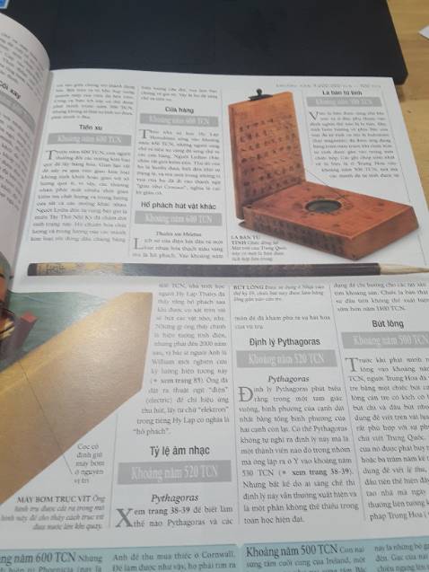 Sách ttinhf bày đẹp
In hình đẹp
Giấy bóng và phông chữa nhỏ rất khó đoc
Nét chữa mỏng, không phù hợp với lứa tuổi học sinh vì làm hư mắt.