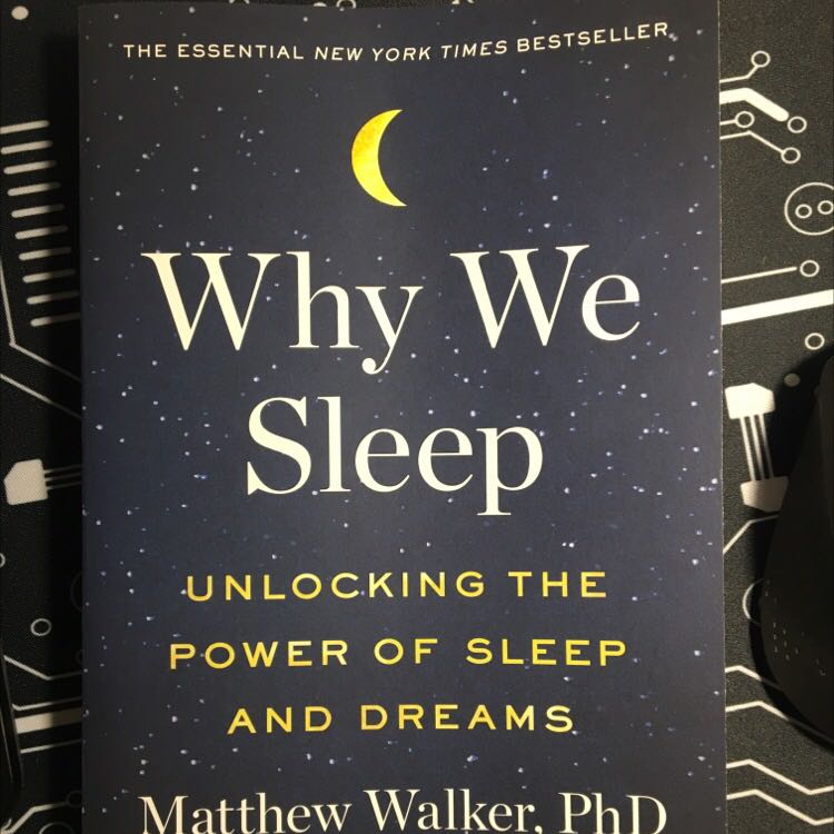 Mình có đọc qua các đánh giá trước thấy không phải bìa cứng nên lúc nhận hàng cũng không ngạc nhiên lắm. Điều mình buồn khi nhận sách là thực sự chất lượng giấy rất dở, có nhiều tờ bị thâm màu, có nhiều trang sách bị đóng thụt vào trong, nhiều trang in không rõ, không đều màu, cỡ chữ cũng khá là bé. Tuy hàng nhận được sớm hơn dự kiến tận vài ngày nhưng trải nghiệm mua sách ở Fahasha lần này của mình thật sự tệ.