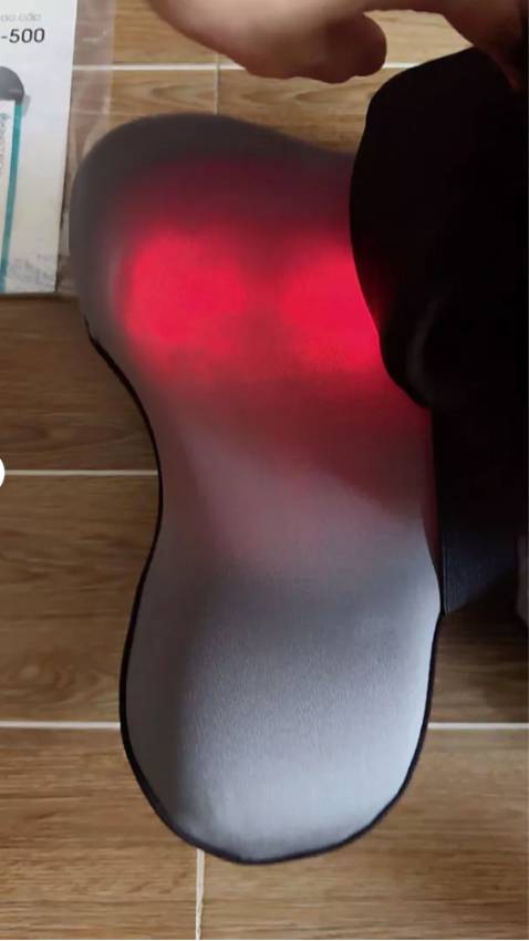 Phê chữ ê kéo dài mn ơi! Sản phẩm chất lượng cao, dùng siêu thích luôn, dùng massage lưng dưới và cổ vai gáy nó đã gì đâu !!! Shop giao hàng nhanh chóng! Nói chung là rất hài lòng, đã mua của shop nhiều lần rồi và vẫn tiếp tục ủng hộ shop.