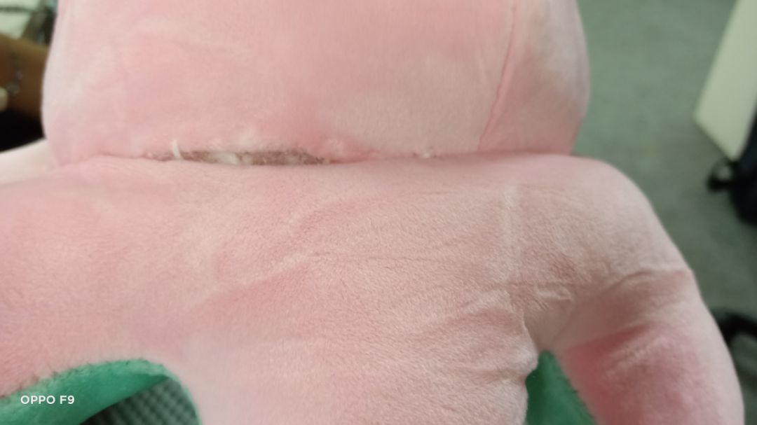 Bạch tuộc của mình bị tuột chỉ màu hồng, nhờ tiki đổi giúp mình