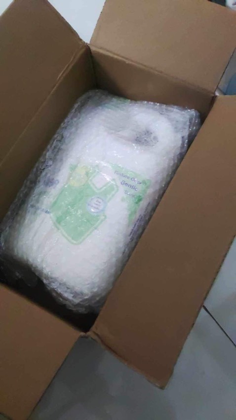 Đóng gói cẩn thân mùi thơm hàng thái D nee có thương hiệu ko phải bàn OK Đóng gói cẩn thân mùi thơm hàng thái D nee có thương hiệu ko phải bàn OK