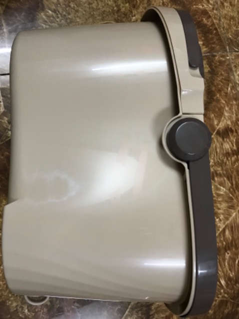 Giao nhanh thích ghê: đặt tầm 5h -7h nhận hàng. Thiết kế chỉn chu: thùng nước vừa phải, cây lau dài, được tặng 2 bông lau. Tui xài nhiều cây- thùng lau rồi: thấy bộ này đáng mua