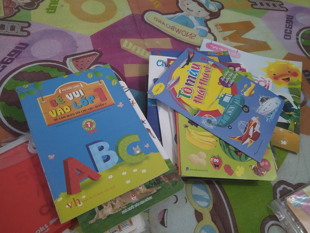 bé nhà mình thích lắm. suốt ngày bắt mẹ cho xem. tiki giao hàng nhanh, đóng gói cẩn thận.