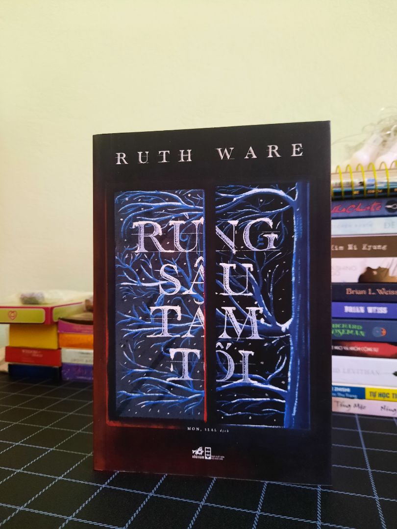 Đọc qua về phần giới thiệu sách thì minh đã cảm thấy bị thu hút rồi và mình khá ấn tượng vs bìa sách. FAHASA gói hàng rất cẩn thận, bên trong còn có lớp chống sốc nữa ?. Tiki giao hàng rất nhanh ?