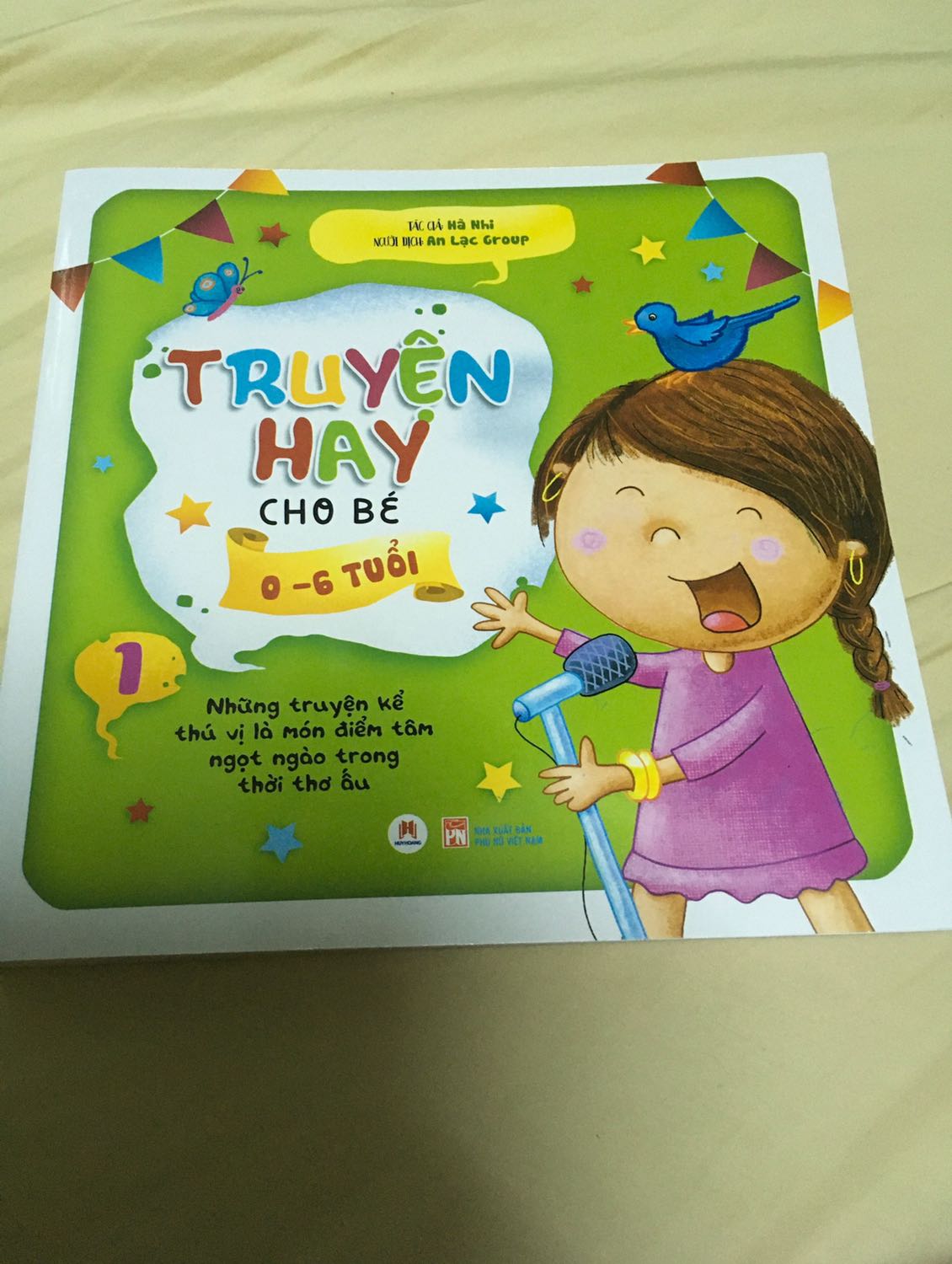 Sách in đẹp, sắc nét , nội dung truyện phong phú, chữ to, rõ mà giá sale quá tốt
Mình rất thích và sẽ mua tiếp quyển 2, 3, 4.