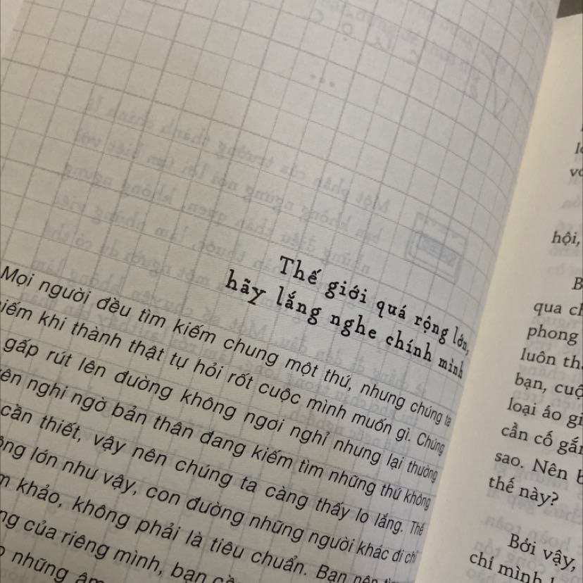 Sách siêu đỉnh, mình đã hiểu tại sao nó lại có nhiều lượt bán như vậy, trong sách có câu đại khái là ‘Sách trên kệ mà không đọc thì chỉ là một đống giấy mà thôi’. Mình cũng k nhớ chính xác câu này như nào nhưng đại khái là vậy. Mình cũng là 1 người hay mua sách nhưng lại đọc k hết =(( thật có lỗi với sách mà