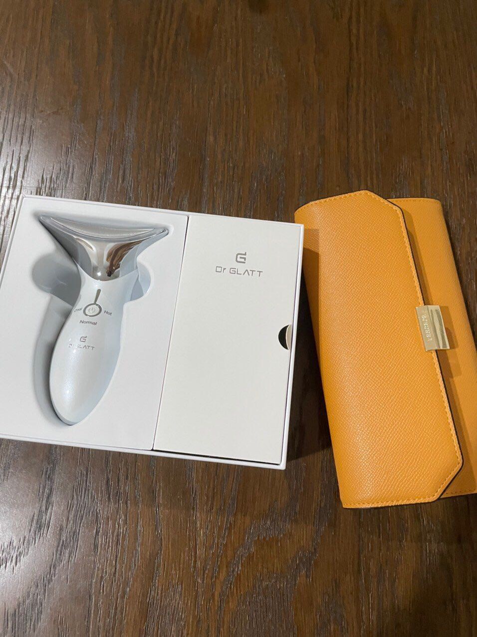 hộp gọn, máy nhỏ, mập mập mà sang, kiểu dáng nhìn hiện đại, đặc biệt mình thấy đóng gói cẩn thân là ưng ý. nói chung good