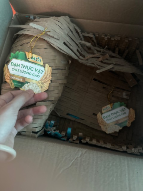 Tiki trading đóng gói cẩn thận, shipper đồng kiểm dễ thương.