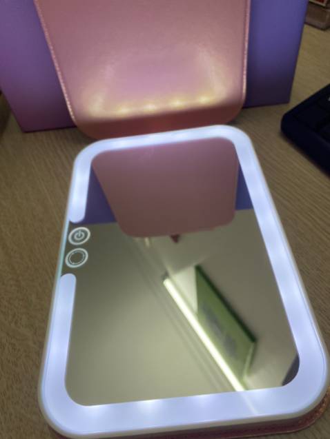 Sản phẩm y như trên quảng cáo. Gương rất sáng và trong. Đèn led thì rất sáng. Hàng gói bọc rất cẩn thận. Shop rất oke. Sản phẩm y như trên quảng cáo. Gương rất sáng và trong. Đèn led thì rất sáng. Hàng gói bọc rất cẩn thận. Shop rất oke. Sản phẩm y như trên quảng cáo. Gương rất sáng và trong. Đèn led thì rất sáng. Hàng gói bọc rất cẩn thận. Shop rất oke.