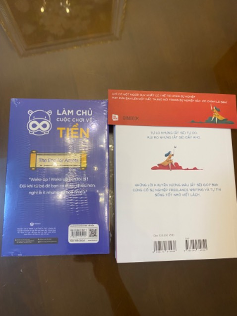 Giấy tốt Ok. Có bookmark bìa cứng thiết kế, kèm tờ chào gói học thiết kế.