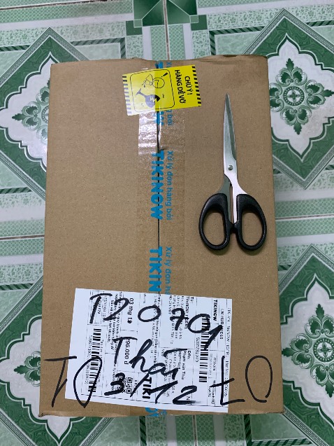 Sản phẩm như giới thiệu, đã vắt sáng nay: máy chạy mạnh và em. Dùng lâu dài không biết có bền như của philip không? Sẽ đánh giá tiếp sau khi dùng thêm một thời gian nữa.