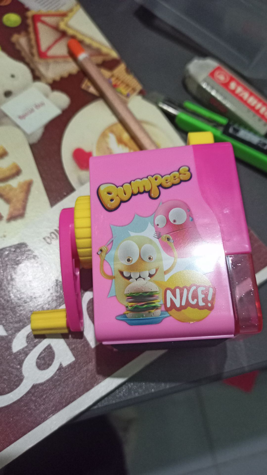 Tiki giao hàng nhanh, sản phầm nhỏ nhỏ xinh xinh, gọt sắc và dễ. Có thể cân nhắc mua thử ạ