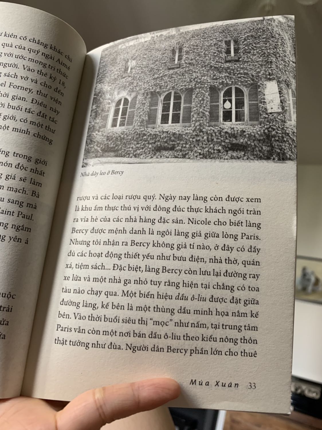 Du ký ngắn gọn như tóm tắt ngắn nhất có thể qua từng vùng miền tác giả đã đi qua. Hình minh họa trắng đen nên hạn chế phần nào nội dung được mô tả. Hơi lạ là đã tái bản những 8 lần mà hình chụp vẫn để trắng đen thay vì hình màu cho đẹp hơn, giá trị hơn. Như cuốn Italy đi rồi sẽ đến của Fanara Lê hình minh họa phía sau màu sắc trung thực rõ nét. Xem tới đâu thích tới đó.