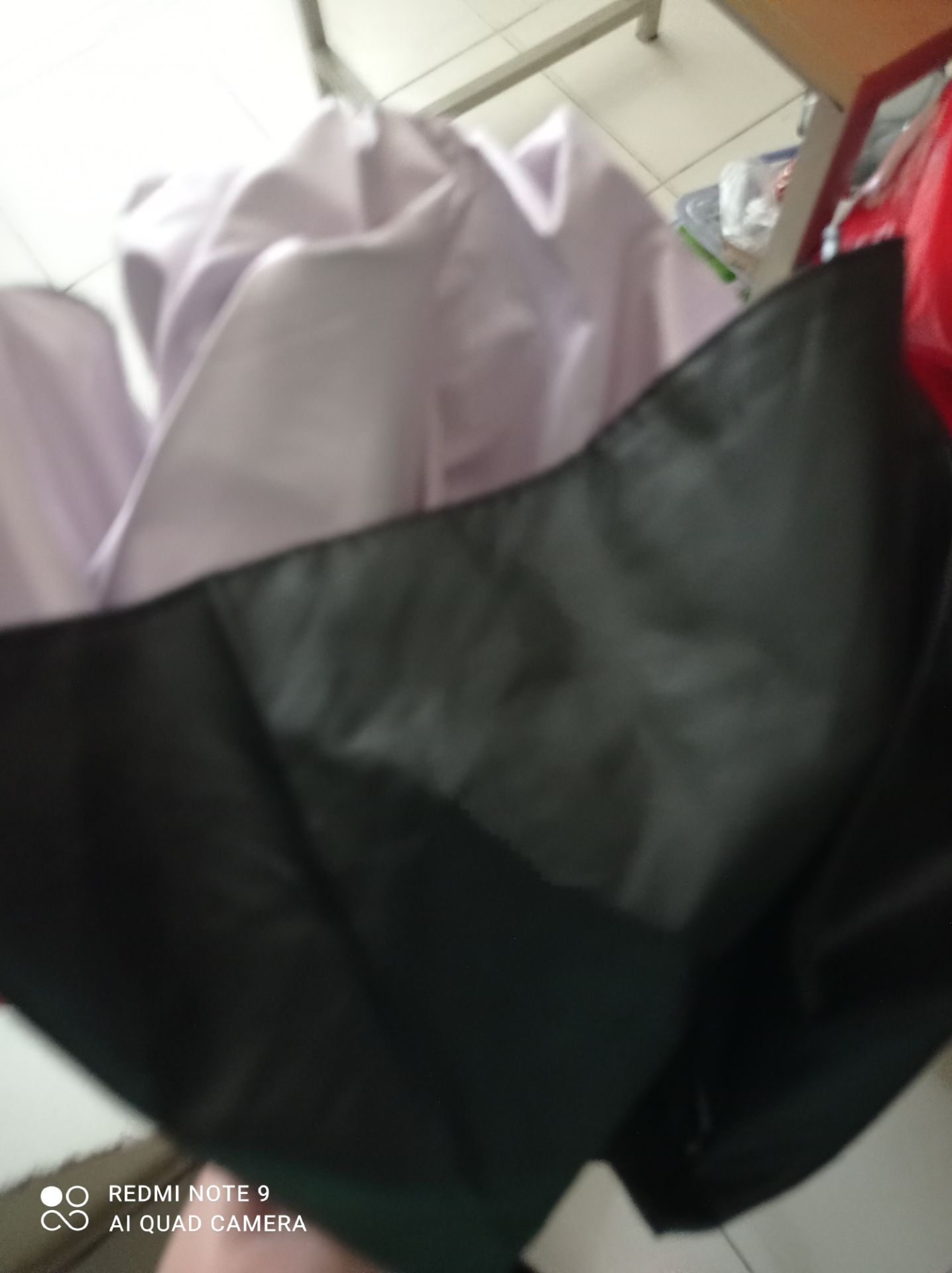 màu ổn, khá chắc chắn