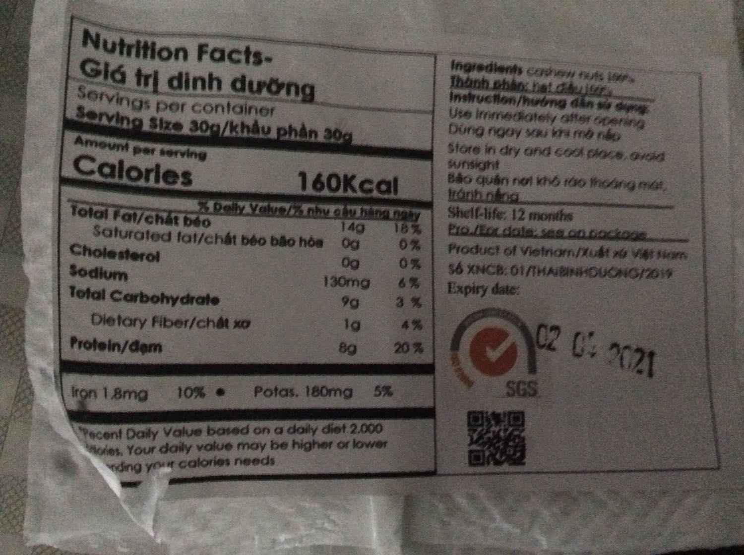 Hạt điều cũ,quá hạn,có mùi,hạt ỉu,không giòn.Cho 1 sao vì giá.Nơi bán nên xem lại cách bán hàng,nếu vì tiếc tiền,bán cho khách sản phẩm kém chất lượng như vậy là tự hại mình.Tiki nếu không kiểm soát được người bán thì ảnh hưởng lớn tới thương hiệu!Tôi chụp thêm ảnh để cho thấy hàng quá hạn.Hàng hết hạn 02/04/21 mà giao cho khách ngày 03/04/21.