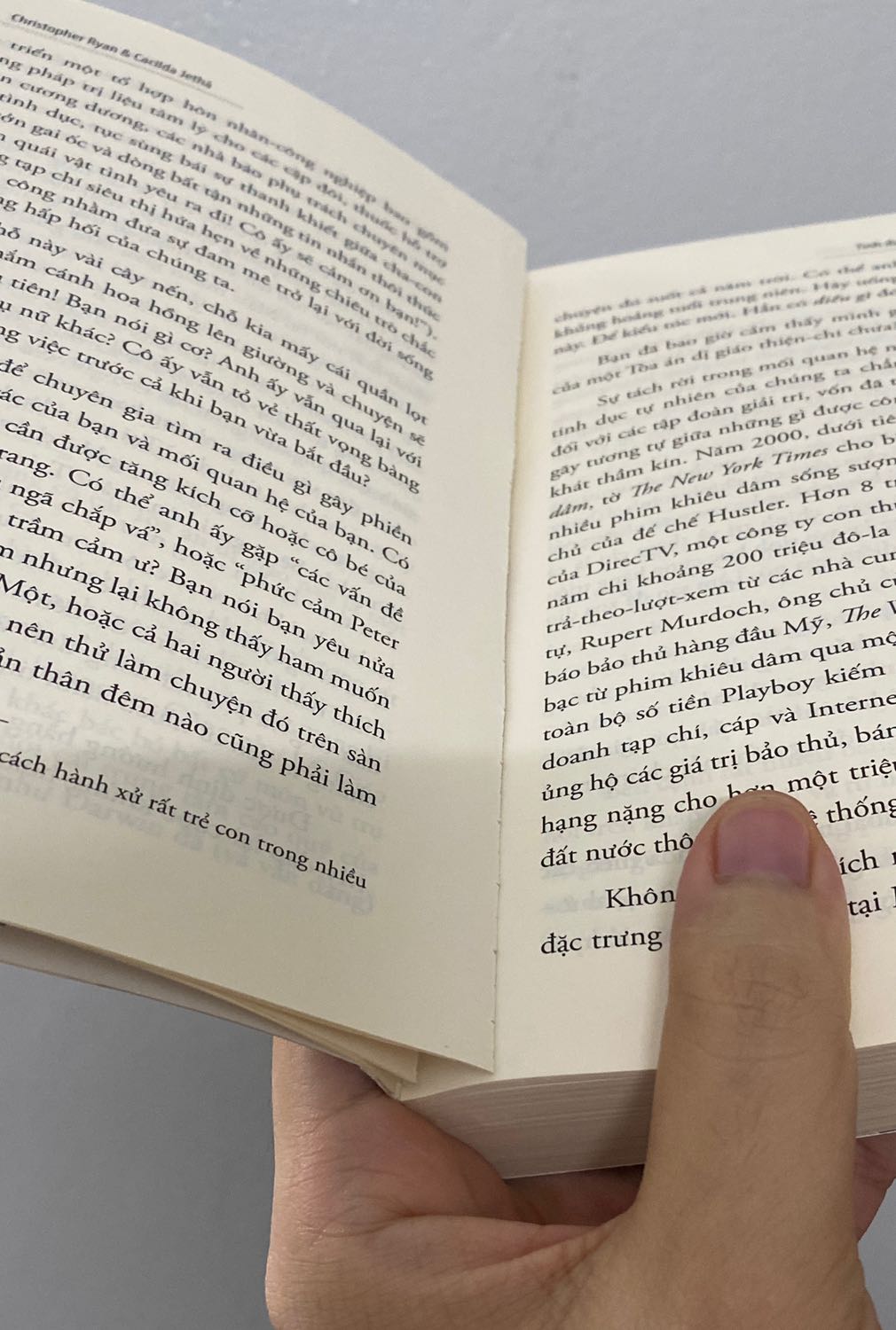 Giao hàng nhanh nhưng sản phẩm bị lỗi, mở ra đọc thì các trang sách bị bục rời khỏi gáy. Chắc là sách cũ, bị lỗi thành phẩm. Hơi thất vọng, nhưng vì là sách được giảm giá nên cũng đành chấp nhận