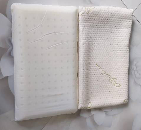 Mới đầu nhìn thấy sp thích lắm luôn nhưng tháo vỏ gối ra giặt thì nhìn thấy cái tag để 35% organic cotton, 65% polyester chứ k phải 100% organic cotton như bên ngoài vỏ gối thấy hoang mang. Có nhắn tin hỏi shop nhưng k được 1 lời phản hồi dù thấy shop online liên tục. Ngoài chất liệu vỏ gối ghi thông tin k đúng thì nệm cao su cao vừa phải và khá mềm rất thích, vỏ gối cũng khá mềm mịn. Giá thành hợp lý!
Mong shop ghi thông tin sản phẩm đúng sự thật để khách hàng yên tâm sử dụng đặc biệt là những sp dành cho trẻ nhỏ.