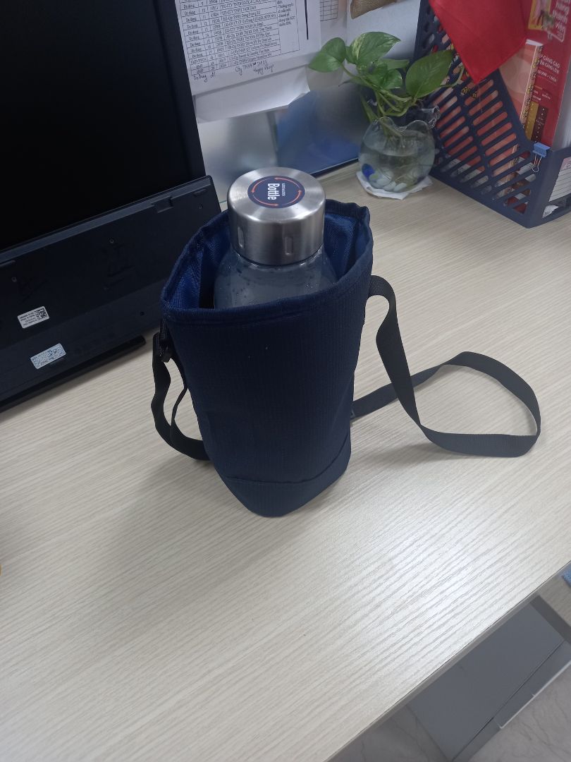 Chất liệu đẹp bền, chắc chắn. Màu đẹp, rộng rãi và đường may ngay ngắn. XUẤT SẮC!