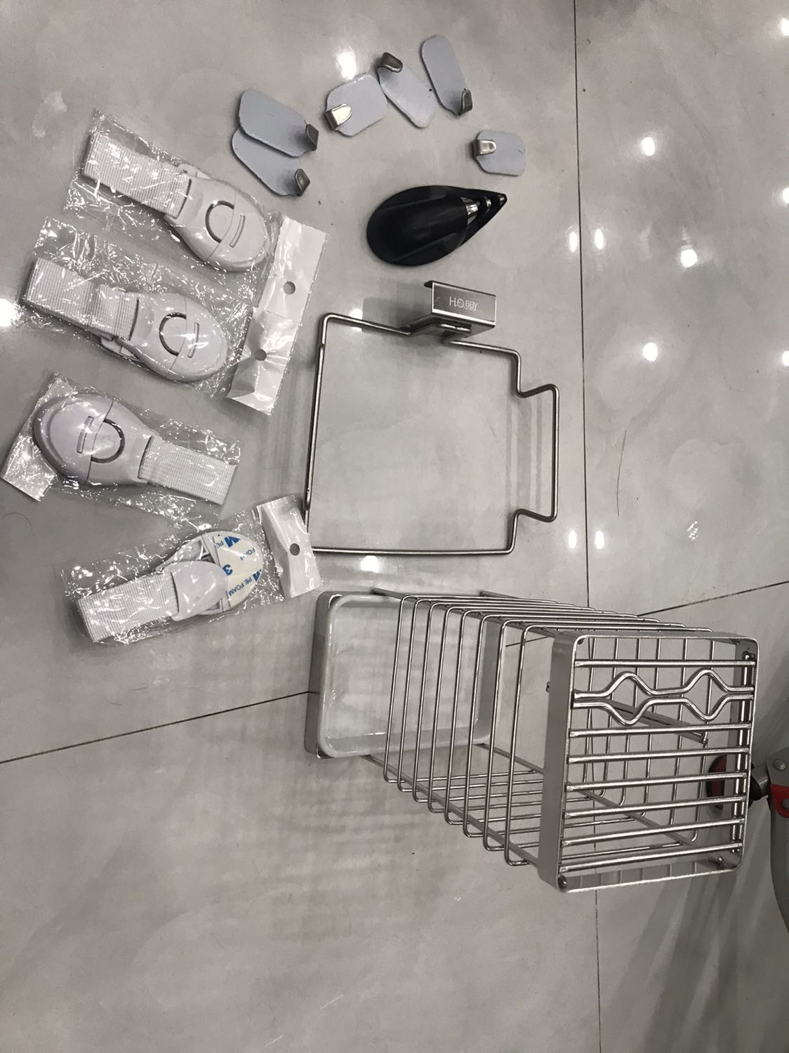 + Shop giao hàng đúng như mô tả.
+ Sản phẩm chắc chắn, đóng gói cẩn thận.
+ Sài rất ok