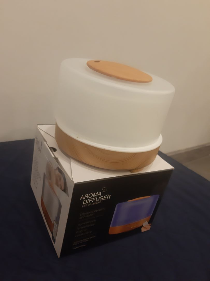 Mình mua làm quà tặng ai ngờ dược tặng thêm 3 chai tinh dầu thì đã quá TOKIMORI ơi, đồng thời vớ được vài món ngon mắt phết mà tinh dầu cũng rất thơm nữa nên sẽ quay lại ủng hộ dài dài