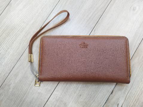 Quá ưng luôn ạ mẫu mã quá đẹp màu bò nhìn rất sang ...nhiều ngăn rất dễ sử dụng .... Thank shop nhìu ạ