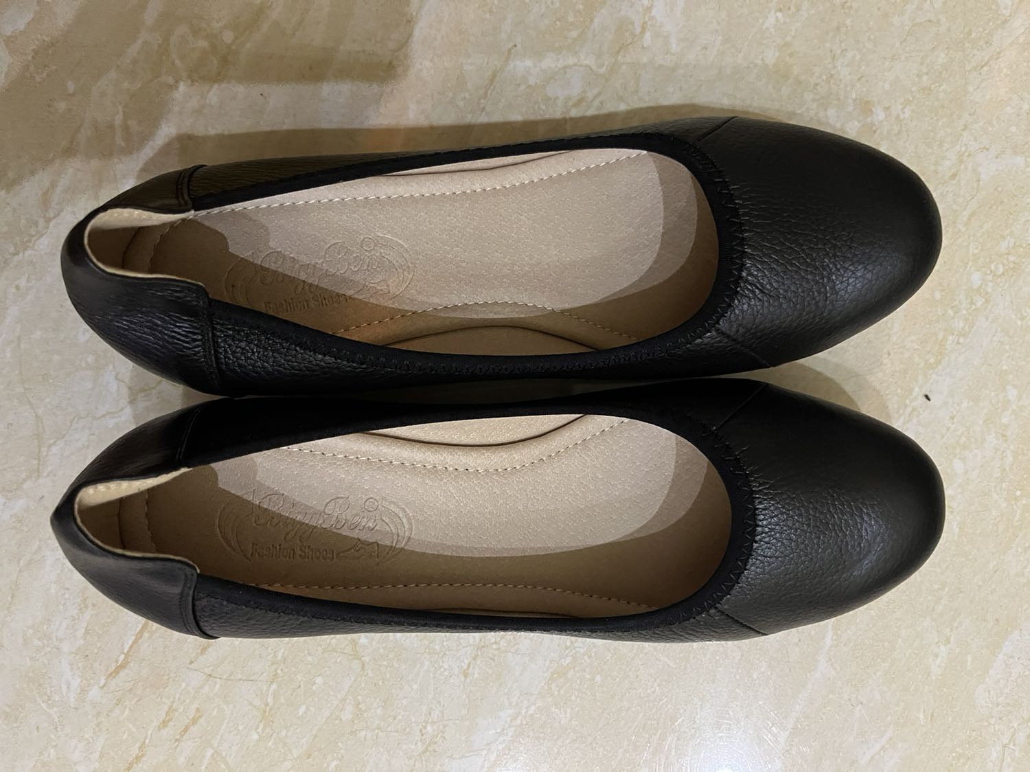 Giày mang êm, giống miêu tả, form chuẩn tương tự giày Bitis, đáng giá đồng tiền Giày mang êm, giống miêu tả, form chuẩn tương tự giày Bitis, đáng giá đồng tiền