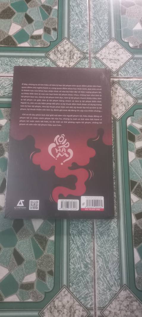 Sách đóng gói đẹp giao hàng đúng thời gian có bọc lớp màng ngoài