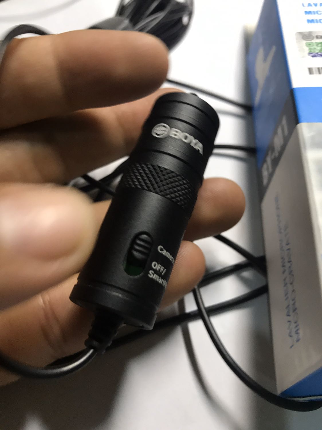 Nhìn thiết kế và hoàn thiện rất tốt. 
Chưa check hàng chính hãng hay không. 
Chưa ghi âm thử nên chưa biết vì mới nhận hàng.
Nói chung ok.