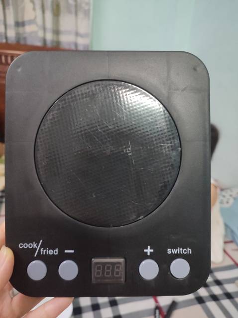 Bộ này giá cao hơn nhiều so với mua các sàn TM khác. Giá cao mà pin đi kèm ko có. Thua xa mua ở tiệm. Cái bếp nhìn xước sát như đồ cũ. Tóm lại đắt. Ko đáng.