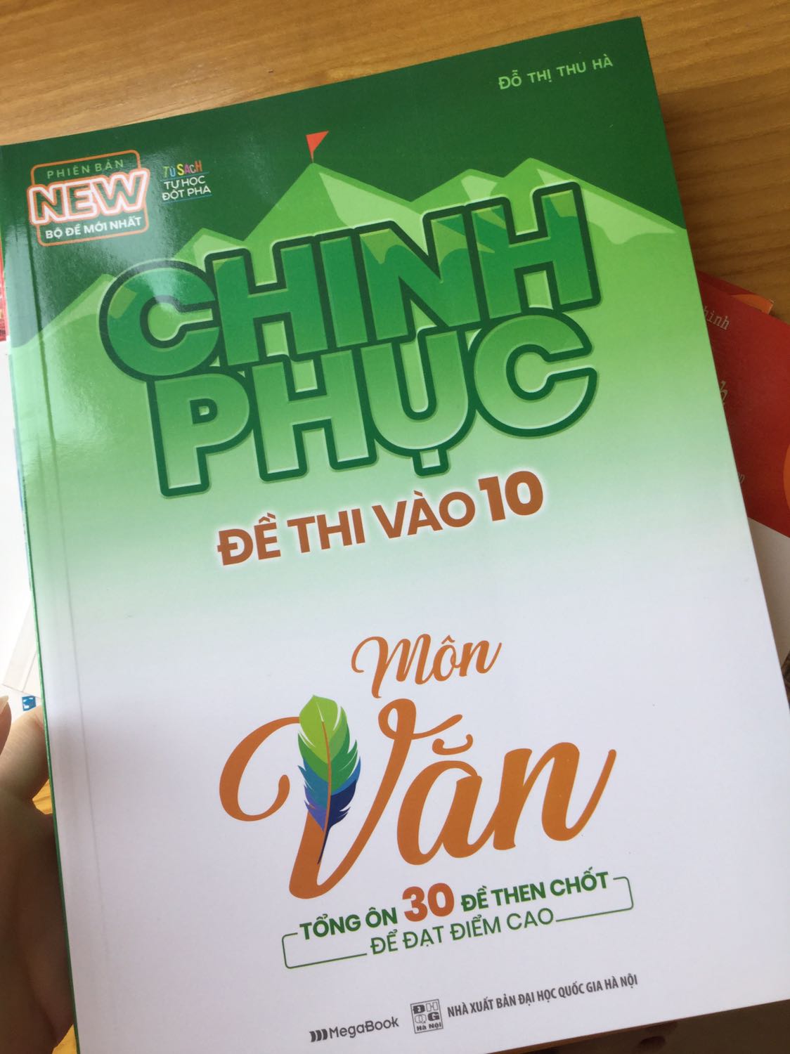 Sách đẹp lắm ạ! Thơm mùi giấy mới. Đóng gói cẩn thận sp k bị nhàu nát, sách hay lắm nên mua !