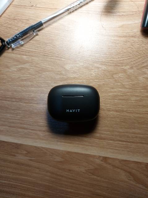 Tai nghe tốt, ae nào định mua tai nghe nay mà ko bt mua shop nào cho uy tín thì tôi thấy shop này ổn, ko bt tôi nhân phẩm tốt ko nhưng hàng rất ổn, nghe phê :)))