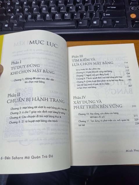 Tiki giao hàng rất nhanh, mình tranh thủ đọc vì mong chờ em nó từ ngày biết thông tin em nó sắp ra mắt.
Cảm ơn tác giả MINH PHAN và GIVER BOOKS đã cho ra đời tác phẩm thật sự hữu ích dành cho anh em nào đang tìm kiếm mặt bằng kinh doanh. Sách viết khá dễ đọc, chia sẽ kinh nghiệm thực tế hơn 10 năm săn mặt bằng của tác giả. Mỗi chương sách luôn có ví dụ thực tế, các con số minh họa cụ thể, hình ảnh rõ ràng giúp đọc giả rất dễ hình dung câu chuyện.
Các bạn hãy đọc và trải nghiệm thực tế nhé.
Lộc BasuriSport.