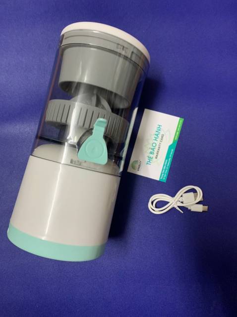 Mua được máy này m khá ưng ý; máy chạy êm ko ồn; chính hãng bảo hành đầy đủ; máy nhìn rất chắc chắn; nhựa abs cũng an toàn khi sử dụng; vắt nhanh ; khoẻ; dung tích lớn