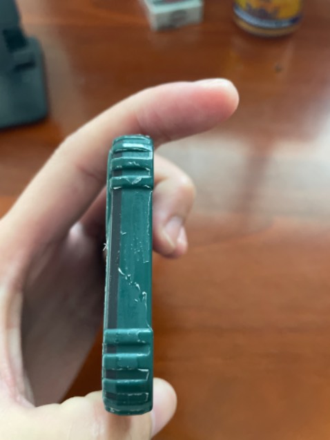 Ma sat nhẹ là bị bong tróc lớp ni long bên ngoài rất xấu...ko xứng giá tiền