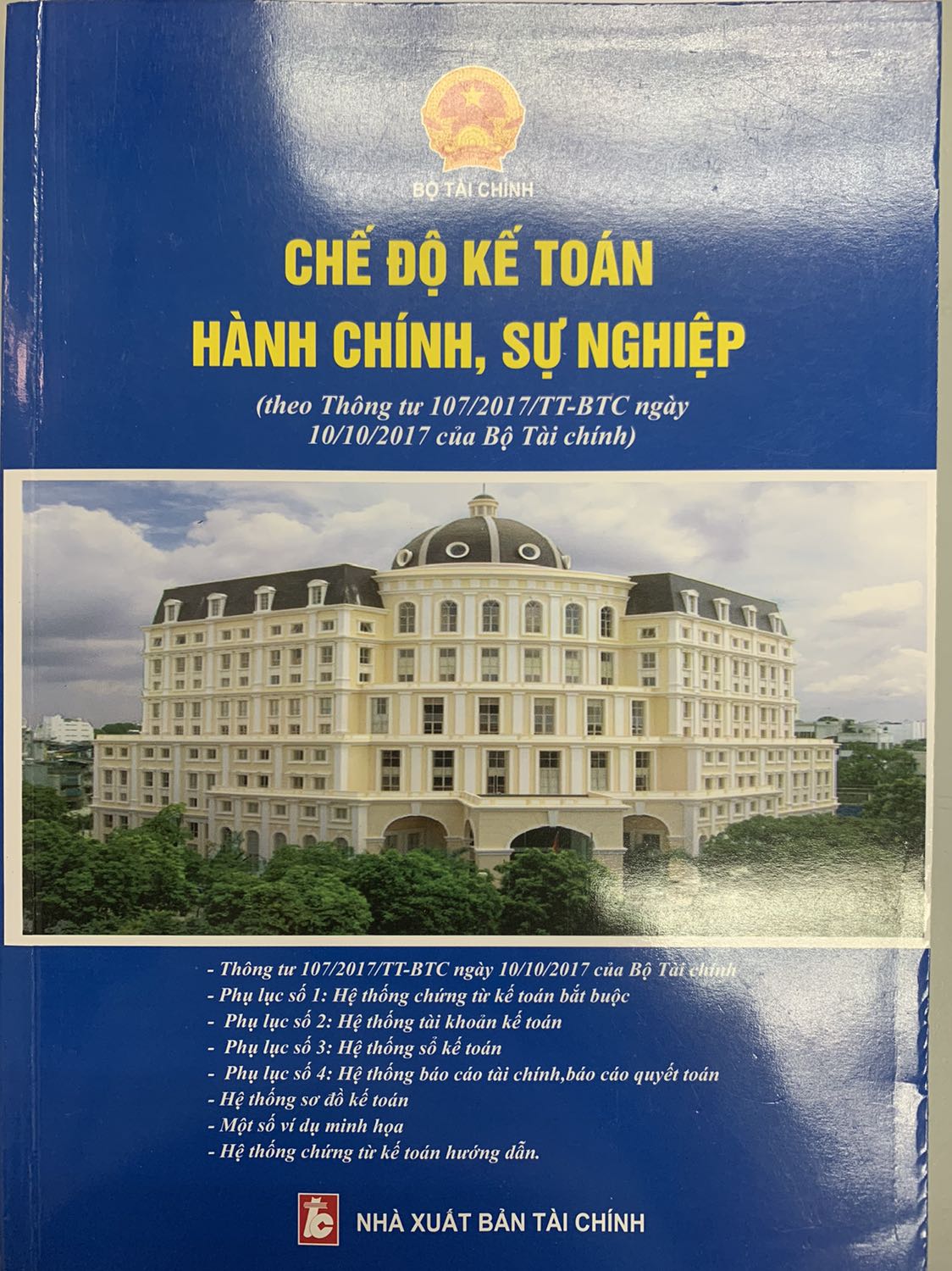 Chất lượng sách tốt, rất hữu ích với các bạn làm kế toán. Giao hàng nhanh, đóng gói cẩn thận