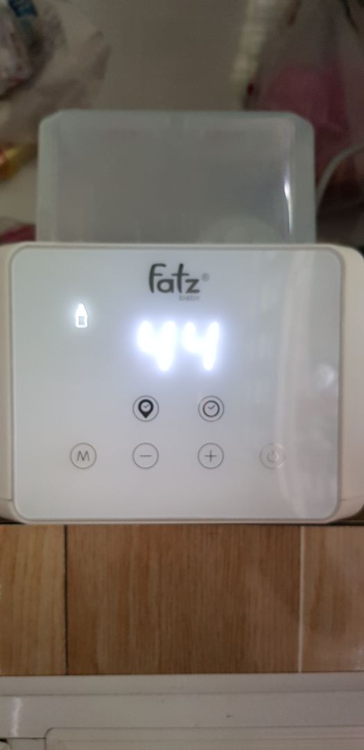 1.máy đẹp, nhẹ
2. thắc mắc nhẹ máy cứ nhảy số liên tục như vậy, lúc mới bỏ vào nó nhảy 37, 40, 43, 44, 45. số này là số nhiệt độ ạ?
3. sau 17p rồi nhưng máy vẫn mở và hiển thị 46. bao lâu thì máy tắt, hay máy vẫn duy trì như vầy đến khi nào mình tắt nguồn ạ?