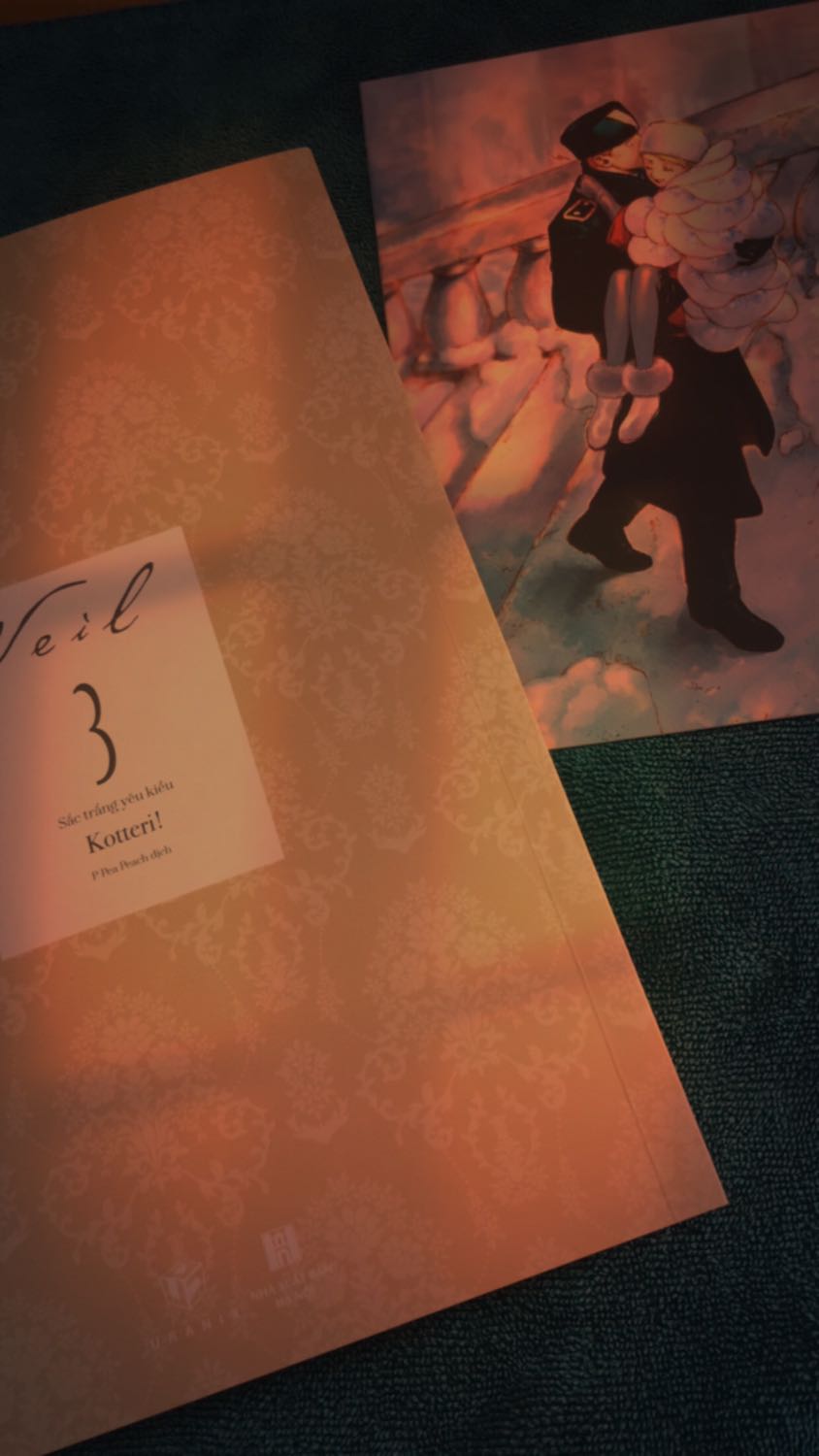 Khá thích bộ này từ ánh mắt đầu tiên nhưng đúng lúc hết tiên nên giờ mới mua. Tập này trang 96 có lớp mực nhìn xót thực sự luôn ấy 🥲💔