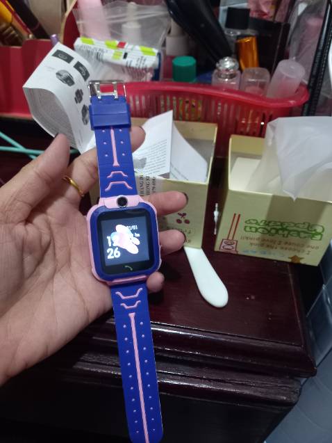 Đẹp, rẻ, nhưng cái cay tháo ốc để bỏ sim, ko vặn được nó bị ko khớp, với lại ko có cách huobgws dẫn sử dụng bằng tiếng việt, nên chưa biết cài đặt ngày giờ cho đúng