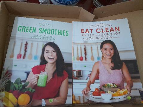 Mình mới nhân hàng ấn tương nhất la sách đươc gói rất cẩn than măc dù vân chuyển đường xa nhưng hôp hàng ko hề bi móp.mình chưa doc nhưng giấy dep chữ rõ ràng.