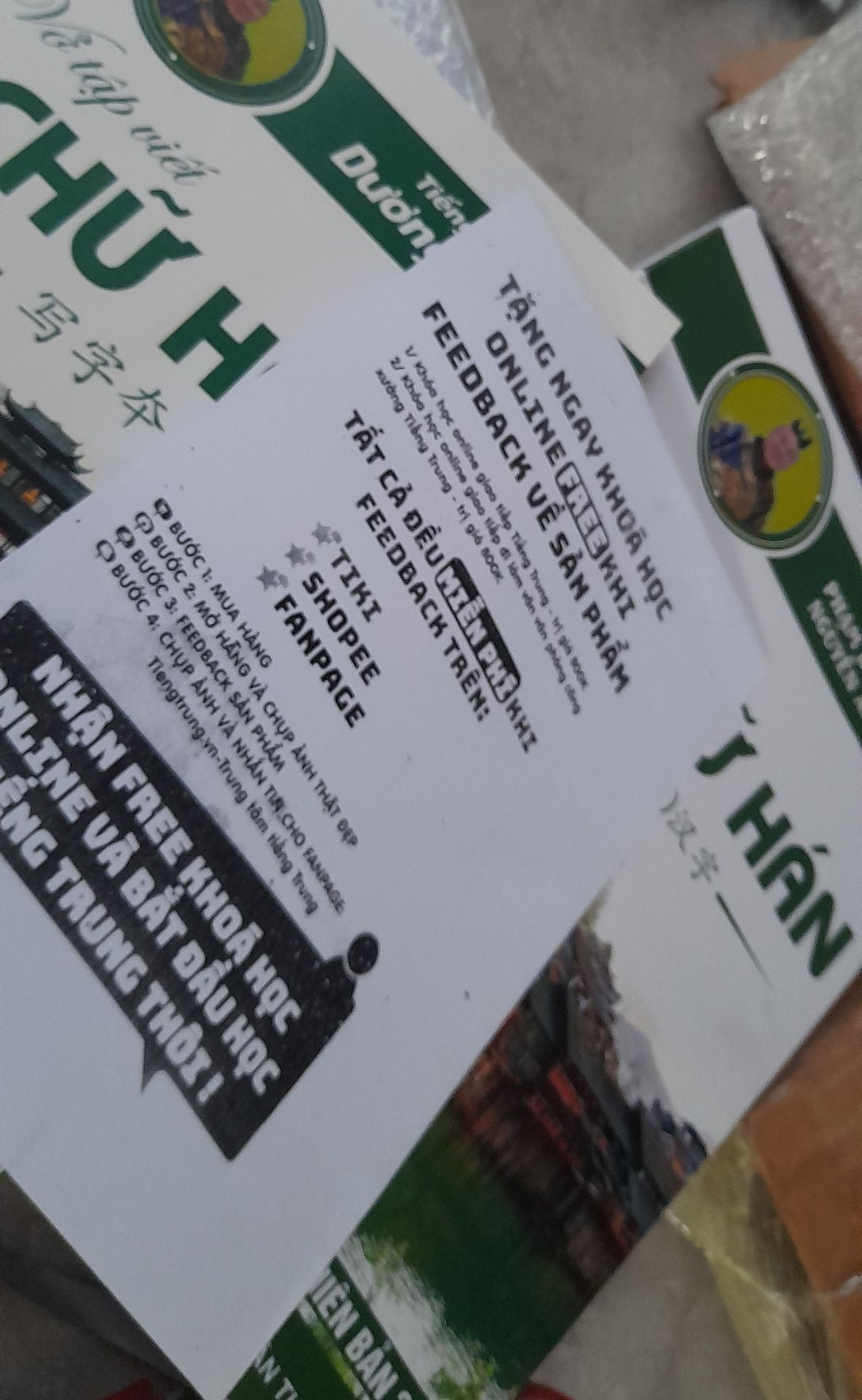 chỗ bị rách kh bt là mình lỡ làm hay nó bị vậy nữa nhưng đóng gói ổn khoảng 1 tuần là giao tới r chất giấy dày viết dc bút lông chỗ bị rách kh bt là mình lỡ làm hay nó bị vậy nữa nhưng đóng gói ổn khoảng 1 tuần là giao tới r chất giấy dày viết dc bút lông