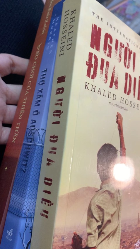 Sách mới rất đẹp, văn phong hay tuy nhiên sẽ hơi ngợp khi mới đọc hoặc khi bạn không đọc quen kiểu từ vựng trau chuốt