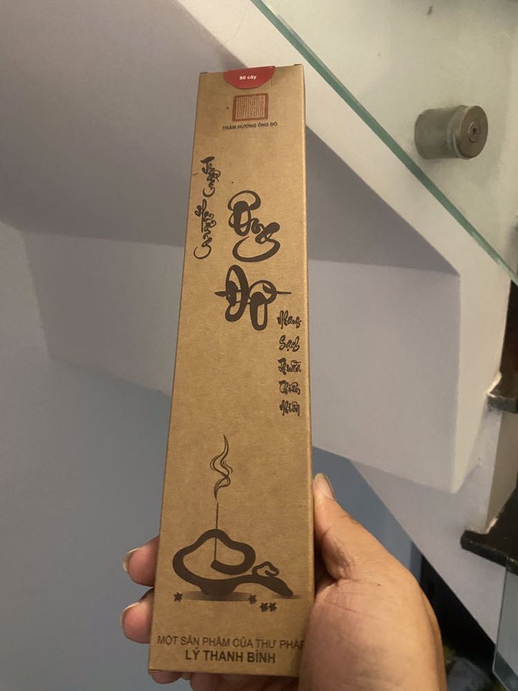 Nhận được hàng nhanh nha shop, shop có giấy cảm ơn, shop có tặng nụ trầm trải nghiệm , mình sẽ thử và tiếp tục mua thêm