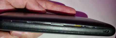 Giao hàng lỗi. Dùng lần đầu bị phồng pin và ko sạc được.
Nhắn tin bảo hành thì shop ko trả lời.