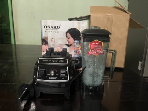 Mới nhận hàng, *** khá ổn.
Đá xay mịn làm các món đá xay tốt.
Cối bằng nhựa, cầm nhẹ. Độ bền và chất lượng máy thì cần thời gian trả lời thêm.
Đóng gói kỹ, dịch vụ tốt, ship nhanh.