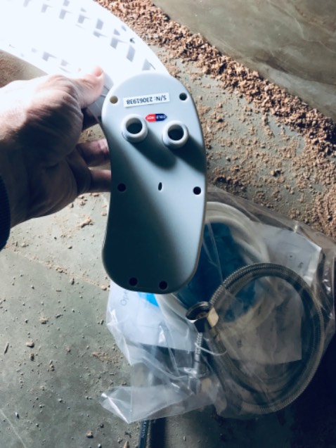 Hai cái bát sen nhìn vui vui