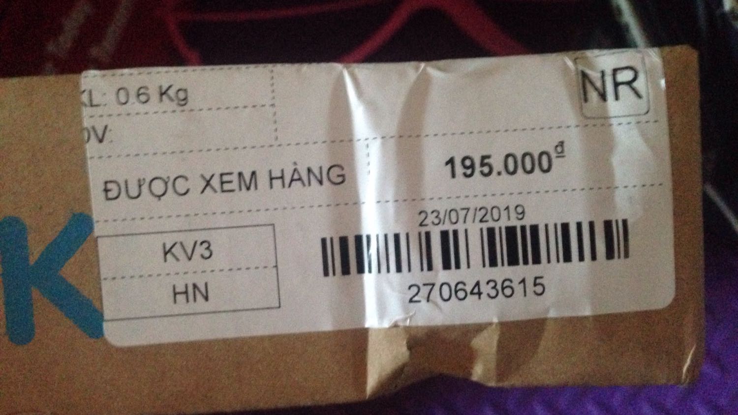 Em đặt bản tiếng anh lúc nhận vẫn trả 195k mà lúc mở ra lại là bản tiếng Việt có giá 75000 ạ ? Em đặt bản tiếng anh lúc nhận vẫn trả 195k mà lúc mở ra lại là bản tiếng Việt có giá 75000 ạ ?
