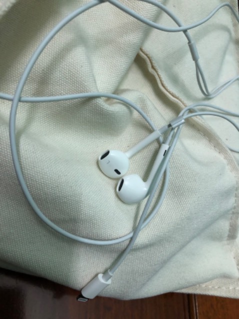 Chỉ 1 từ đỉnh, siêu đỉnh, bóc cái seal chính hãng mà mê, chọn hoả tốc giao nhanh lắm, do mình cần rất gấp, đặt tối thứ 7 và sáng chủ nhật đã có r, giá ship cũng đc khuyến mãi, nói chung giao hoả tốc thì tiki now là chân ái, trời ơi tiki now đã cíu mình.