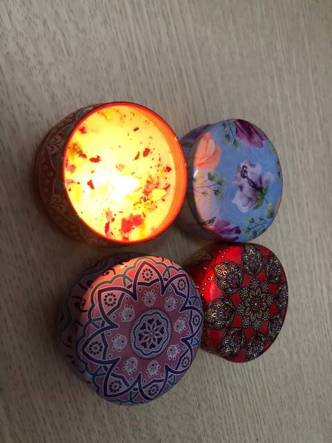 Giao hành nhanh, đóng hàng chắc chắn, cẩn thận. Nến rất thơm , đẹp ạ. Mọi ng nên mua nha, mùi thơm dễ chịu, dễ ngủ, khử mùi hôi 🤣😂🤩🥰💖😥😘😍