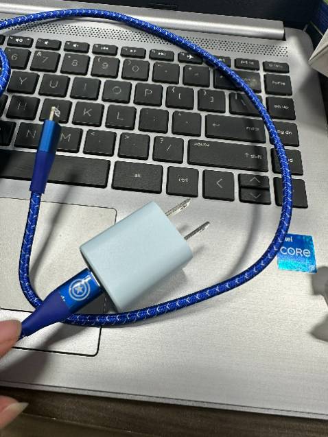 Sản phẩm sạc nhanh như mô tả, quá là tuyệt vời.
Tiki đóng gói cẩn thận
Mình rất thích màu xanh pastel này 
10 điểmmmm